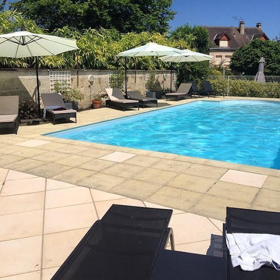 Logis Hotel De France La Chartre-sur-le-Loir Esterno foto